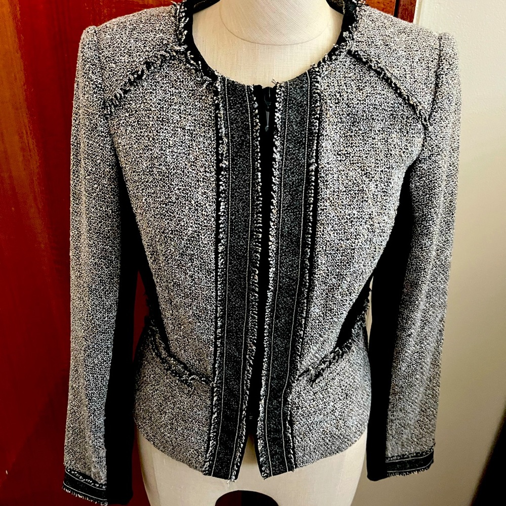 New w/tickets WHBM tweed jacket with zipper hand wash size 4 wear to work-jeans